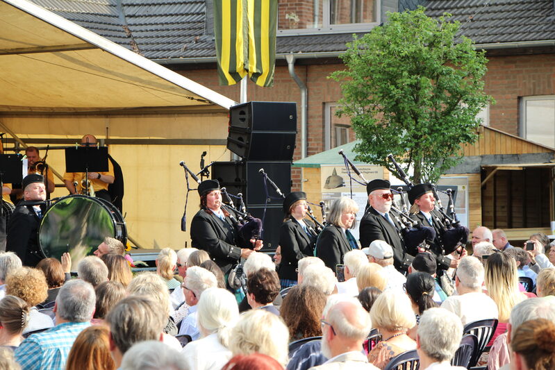 1st Thistle Highlanders Drums and Pipes e.V. auf dem Sommerkonzert 2022 in Niederzier