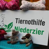 Kunst- und Handwerkerinnenmarkt 2022 in Niederzier