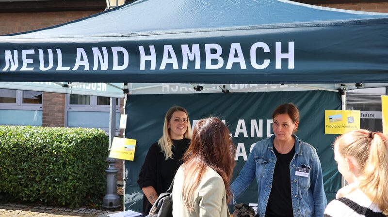 Neuland Hambach GmbH auf dem Kunst-/Handerwerkerinnenmarkt 2023